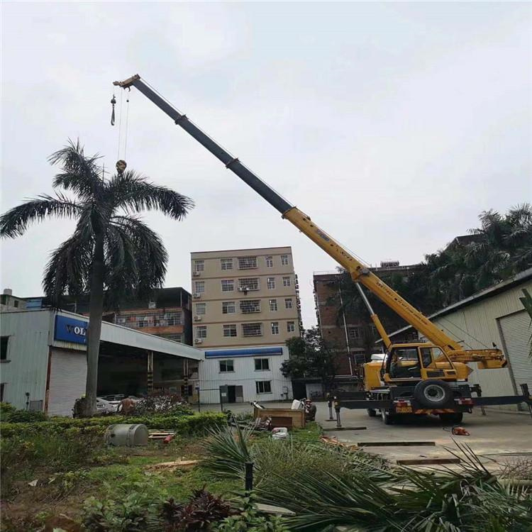 黑水12吨吊车出租一天的收费标准是什么